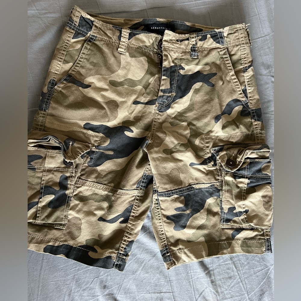 Aeropostale Mens camp cargo shorts 9.5”